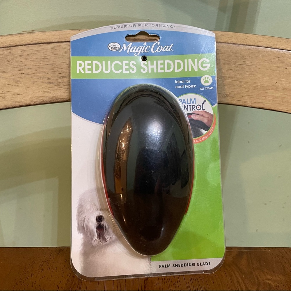 Four Paws Magic Coat Palm Control Reduce Shedding Dual Blade Dog Brush